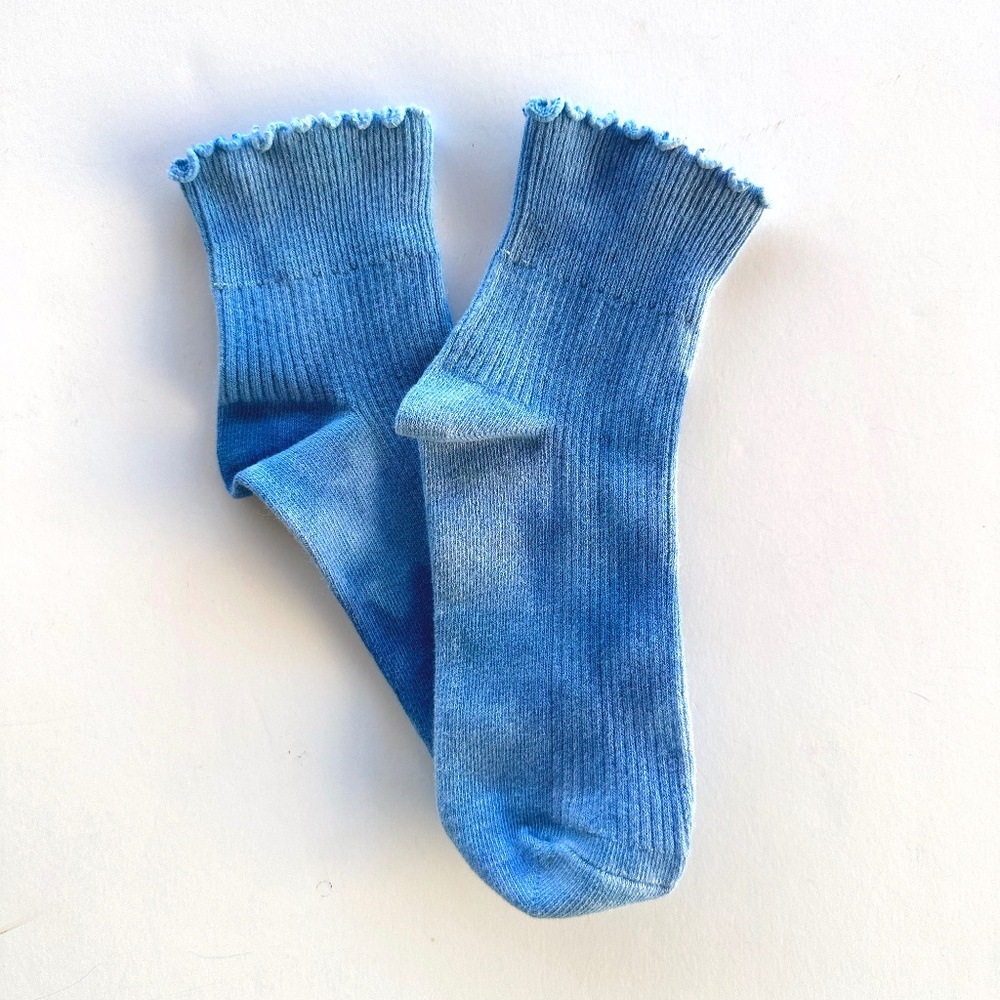 Colorful Ruffle Socks Ladies Blue Tie Dye Ankle Ruffle Socks Mid Crew Ice Dye